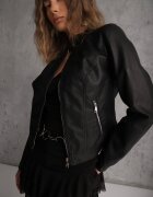 j.style Geacă Ramones Neagră Taliată cu Croi Clasic Tessana