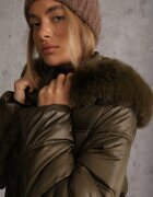 j.style Jachetă Lungă Verde cu Glugă detașabilă Matlasată și Șlițuri cu Capse Zennera
