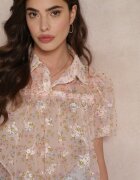 j&x Bluză roză din plasă cu imprimeu floral și guler Kiasia