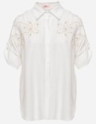 j&x Cămașă Albă Vâscoză Tip Liliac cu Mâneci Reglabile și Broderie Drenesh