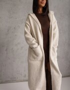 j&x Cardigan maxi neîncheiat cu lână cu glugă și broșă cu lanț Minvelda Bej