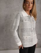 j&x Cardigan tweed cu lână cu nasturi bijuterie și buzunare cu clapă Alveme Alb