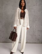 j&x Cardigan tweed cu lână cu nasturi bijuterie și buzunare cu clapă Alveme Bej deschis