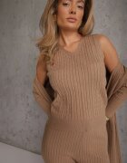 j&x Compleu din 3 piese din tricot cu bumbac: vestă cardigan și pantaloni Nordelia Bej