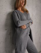 j&x Compleu din 3 piese din tricot cu bumbac: vestă cardigan și pantaloni Nordelia Gri