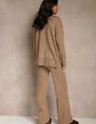 j&x Compleu tricotat bej închis cu lână cu model torsadat pantaloni și pulover Reinette
