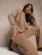 j&x Compleu tricotat bej închis cu lână cu model torsadat pantaloni și pulover Reinette