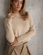 j&x Cu guler înalt cu lână decorat cu manșete striate în stil casual Katlina Bej