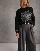 j&x Pulover cu lână bumbac și broderie florală Adetna Negru
