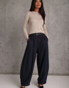 j&x Pulover din bumbac în stil minimalist Radeken Bej închis