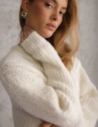 j&x Pulover din vâscoză modal și bumbac decorat cu împletitură tip coadă de cal Zestoba Bej Alb
