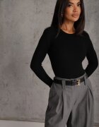 j&x Pulover Negru cu Decolteu Rotund Reiat Yuve