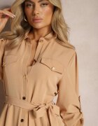 j&x Rochie bej lungă cu partea de jos evazată și partea de sus tip cămașă Kitesi