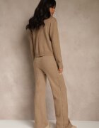 j&x Set tricotat bej închis cu Lână Pantaloni Wide Leg și Pulover Cropped Nezera