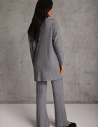 j&x Set tricotat cu bumbac în dungi format din tunică-sweater și pantaloni Ovattea Gri
