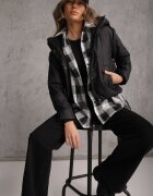 jstyle Geacă Neagră cu Matlasare Lată și Glugă Nedetașabilă Ninilira