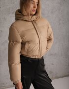 jstyle Jachetă matlasată bej închis cu glugă nedetașabilă cu croială scurtă Tinneira