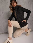 jstyle Jachetă Neagră De Tranziție cu matlasare și Mâneci Elastice Salisia