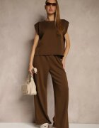jumelle Compleu Maro din Viscoză cu Pantaloni Largi și Tricou cu Umeri Întăriți Neidra