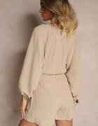 jumelle Set două piese Bej Bluză cu Decolteu Adânc Pantaloni scurți cu Elastic în Talie Gemvia