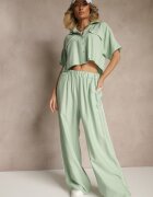 jumelle Set Verde deschis din Viscoză Cămașă cu croi scurt și Pantaloni largi Daviriana