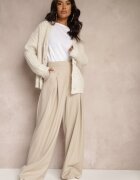 lefon Pantaloni bej largi din viscoză croială de costum cu pliuri și buzunare Lobine