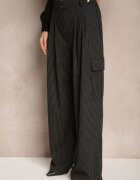 lefon Pantaloni de costum negri din viscoză cu croială largă decorate cu model în dungi