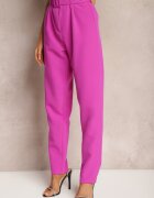 lily rose Pantaloni fuchsia de costum cu curea Samyah