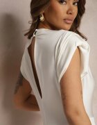 lily rose Salopetă Elegantă Albă cu Pernuțe la Umeri și Picioare Evazate Demilli