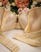 love magnolia Sutien bej Push-Up decorat cu decupaje laterale Biathy
