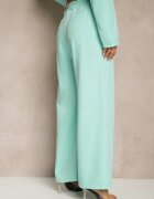lovery Pantaloni Verde deschis Largi Talie înaltă Croială de costum Cu pliuri Uliadorea