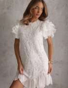 lovery Rochie Albă Mulată Mini cu Dantelă și Volane Offiamea