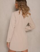 lovery Rochie Bej Stil Sacou din Vâscoză cu Croială Cambrată cu Nasturi Decorativi Boniyana