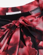lovery Rochie Negru-Roșie cu croială dreaptă cu imprimeu floral decorată cu centură Acexia