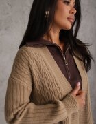 m&d fashion Cardigan lung decorat cu împletitură tip coadă de cal Nyrentia Bej