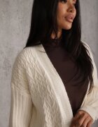 m&d fashion Cardigan lung decorat cu împletitură tip coadă de cal Nyrentia Bej deschis