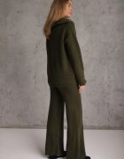 m&d fashion Compleu croșetat cu pantaloni drepți și cu guler înalt cu fermoar Verila Verde închis