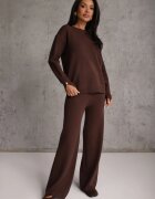 m&d fashion Compleu tricotat cu vâscoză pantaloni drept și pulover cu manșete cu nasturi Venturo Bej Maro