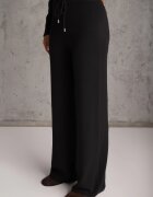m&d fashion Compleu tricotat cu vâscoză pantaloni drept și pulover cu manșete cu nasturi Venturo Bej Negru