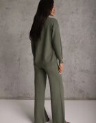 m&d fashion Compleu tricotat cu vâscoză pantaloni drept și pulover cu manșete cu nasturi Venturo Bej Verde închis
