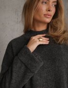 m&d fashion Pulover oversize cu amestec de lână cu guler tip tunică și manșete întoarse Olsenne Gri închis
