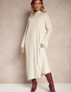 m&d fashion Rochie Albă Tip cutie Tricotată cu Viscoză și Guler înalt Rinnine