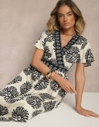 m&d fashion Rochie albastră cu imprimeu boho din viscoză evazată cu decolteu în V Palarina