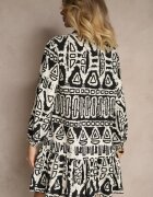 m&d fashion Rochie Neagră Evazată din Viscoză cu Imprimeu Etnic cu Cordon cu Ciucuri Ravpio