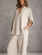 m&d fashion Set Bej deschis din Viscoză și In cu Dungi Delicate Cămașă și Pantaloni Wide Leg Cliffesa