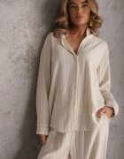 m&d fashion Set Bej deschis din Viscoză și In cu Dungi Delicate Cămașă și Pantaloni Wide Leg Cliffesa