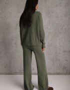 m&d fashion Set cu vâscoză pulover cu nasturi și pantaloni largi Rarellia Verde închis