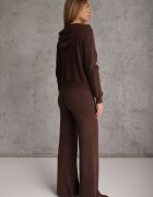 m&d fashion Set de pulover cu vâscoză pantaloni drepți și bluză cu fermoar și glugă Eldirma Maro