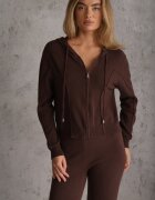 m&d fashion Set de pulover cu vâscoză pantaloni drepți și bluză cu fermoar și glugă Eldirma Maro