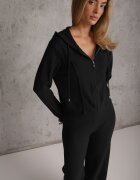 m&d fashion Set de pulover cu vâscoză pantaloni drepți și bluză cu fermoar și glugă Eldirma Negru